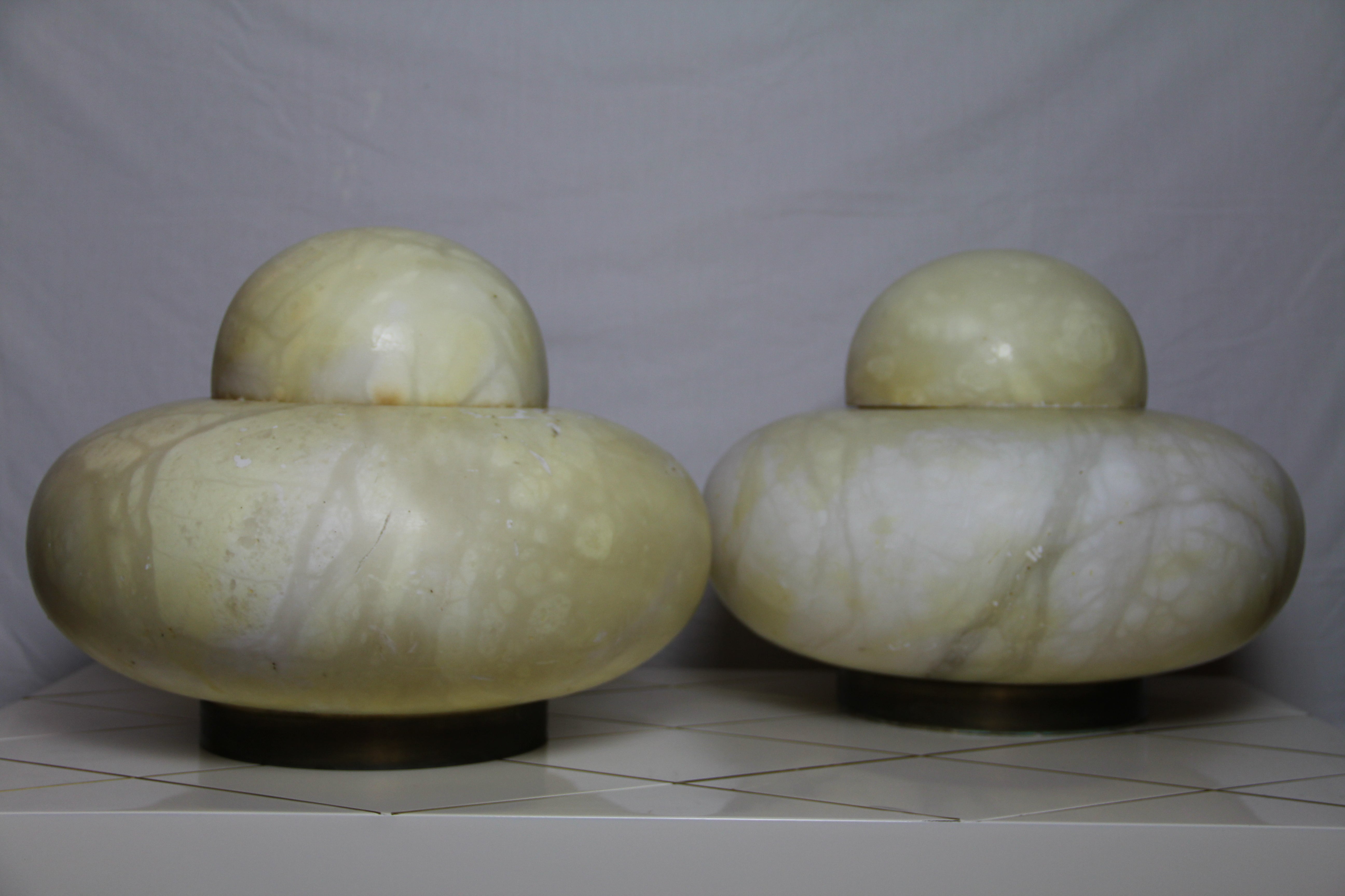 Art Deco alabaster table lamps For Sale