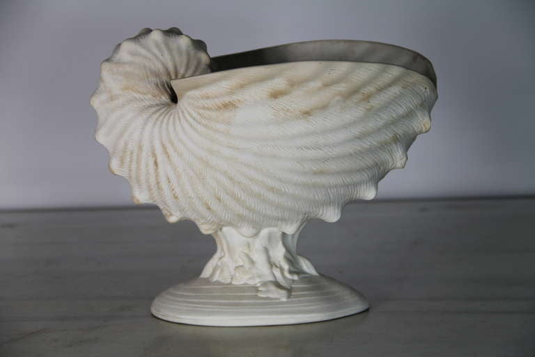 A shell shaped Wedgwood bowl