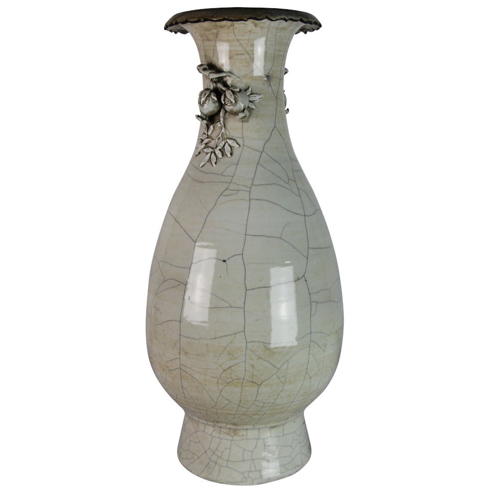 Chinoise Craquelé Porcelain Vase For Sale