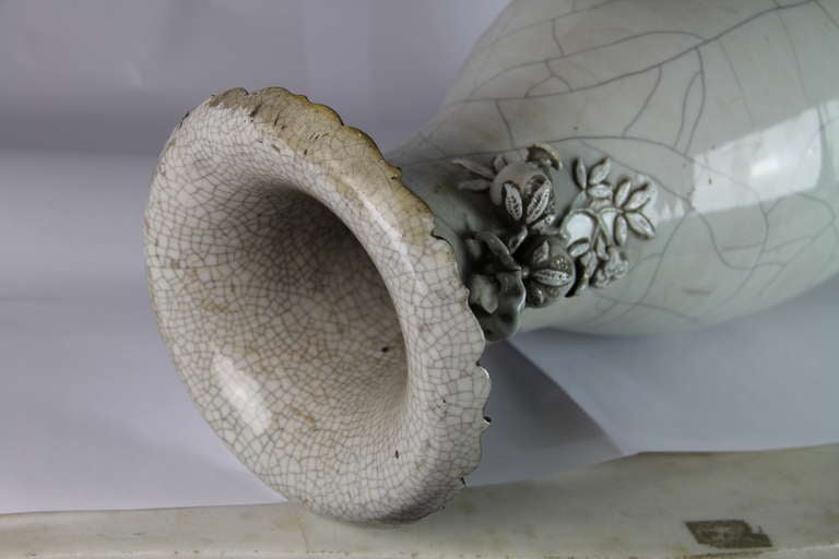 Chinese Chinoise Craquelé Porcelain Vase For Sale