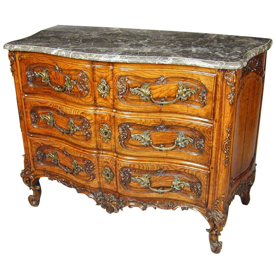 Late 18th Century Franco Flemish carved oak Commode For Sale