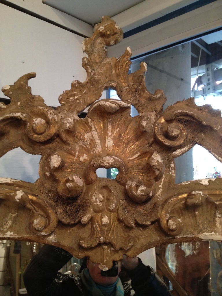 18th Century Italian Baroque Carved Mirror For Sale 4