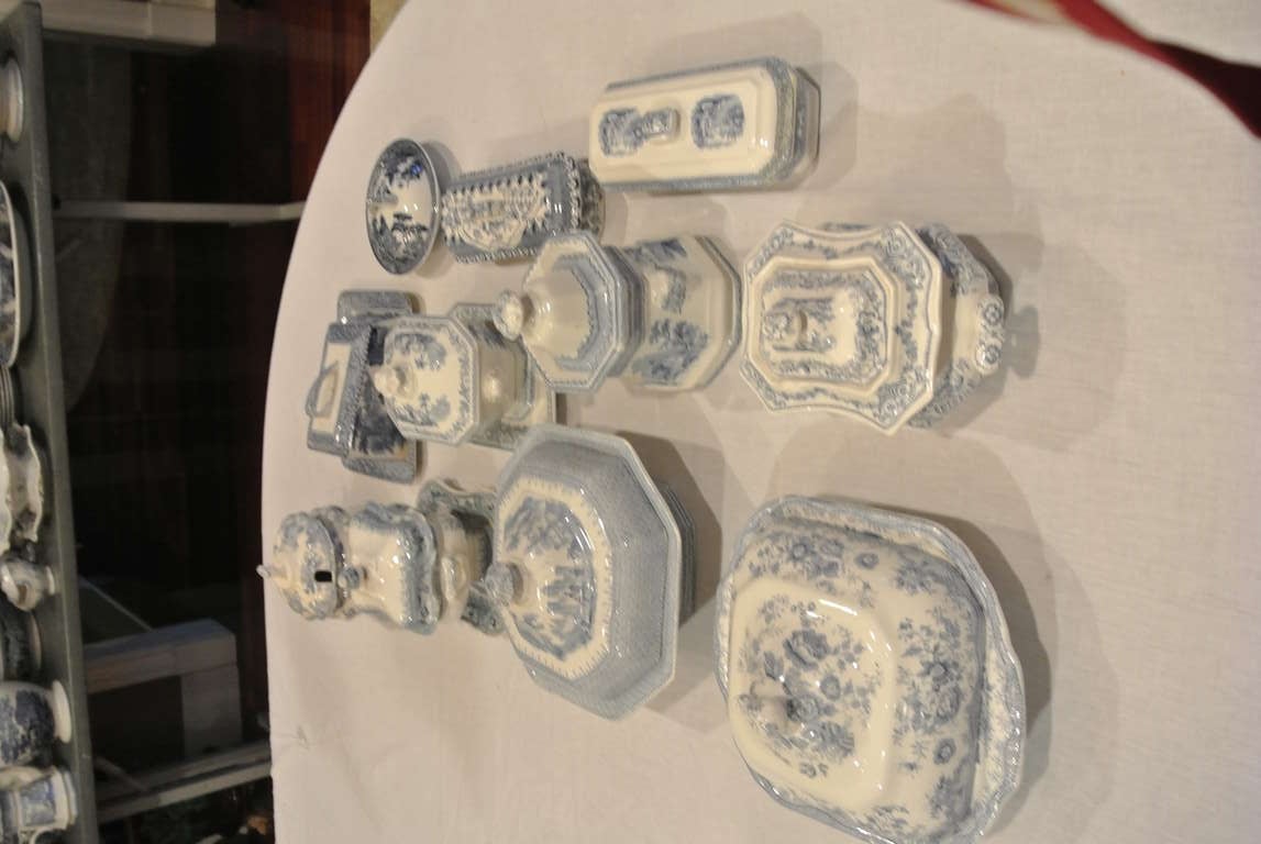 Collection of English Blue and White Transfer Printed Covered Boxes and Tureens In Good Condition For Sale In West Palm beach, FL
