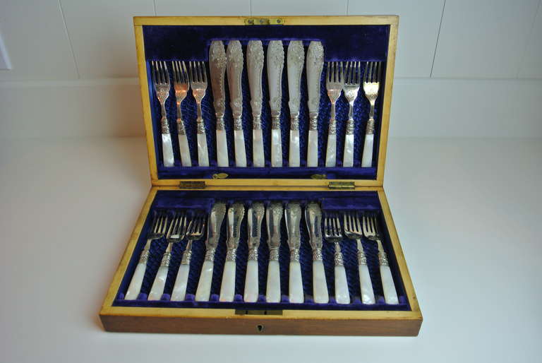 Special presentation silver flatware set in the original case. There is an engraved presentation plaque saying, 