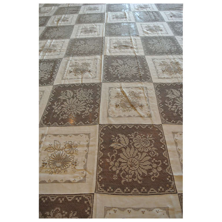 Antique Linen and Lace Tablecloth and Matching Napkins For Sale