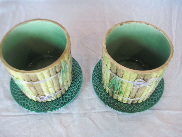George Jones Antique Pair of Majolica Pots In Good Condition In West Palm beach, FL