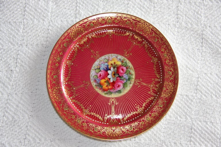 Set of 12 English Painted Porcelian Royal Worcester Dinner Plates