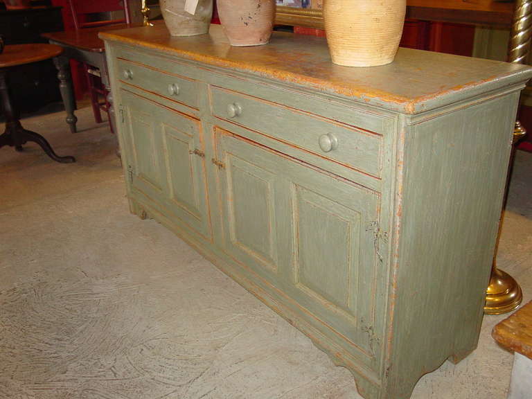 A Buffet From Quebec In Good Condition In Woodbury, CT