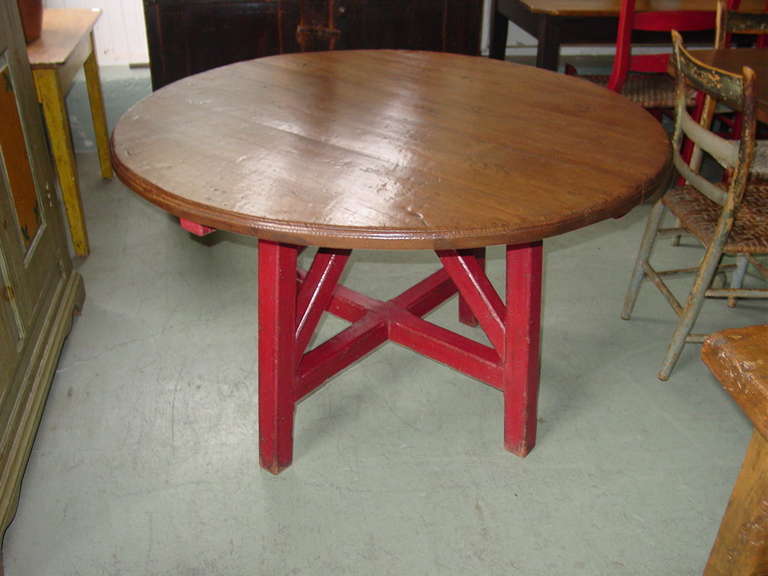 Canadian Round Pedestal Table For Sale
