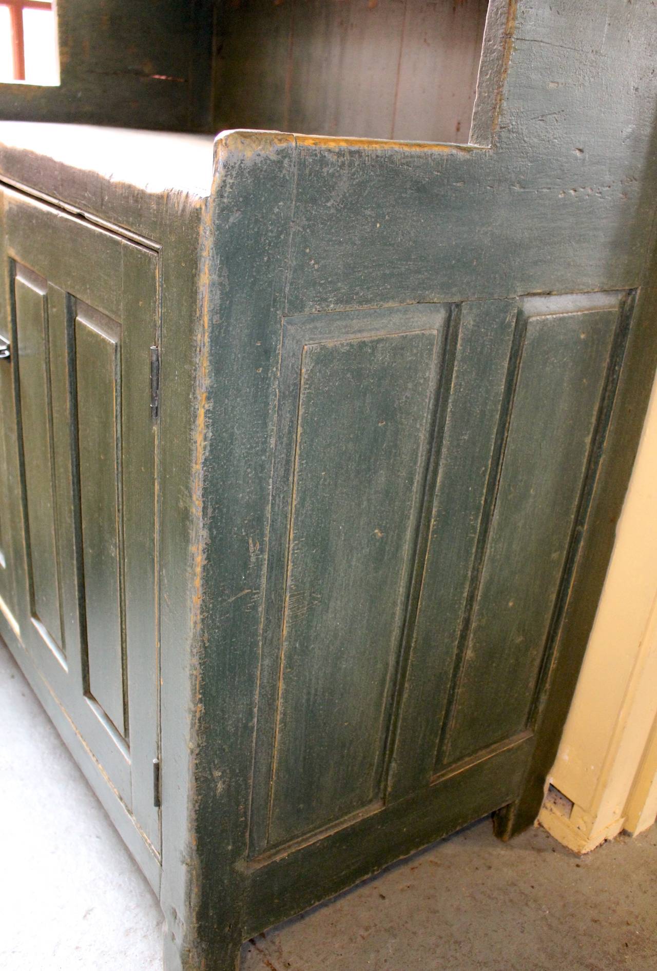 Multi Paneled Open Setback Cupboard, 19th Century In Good Condition In Woodbury, CT