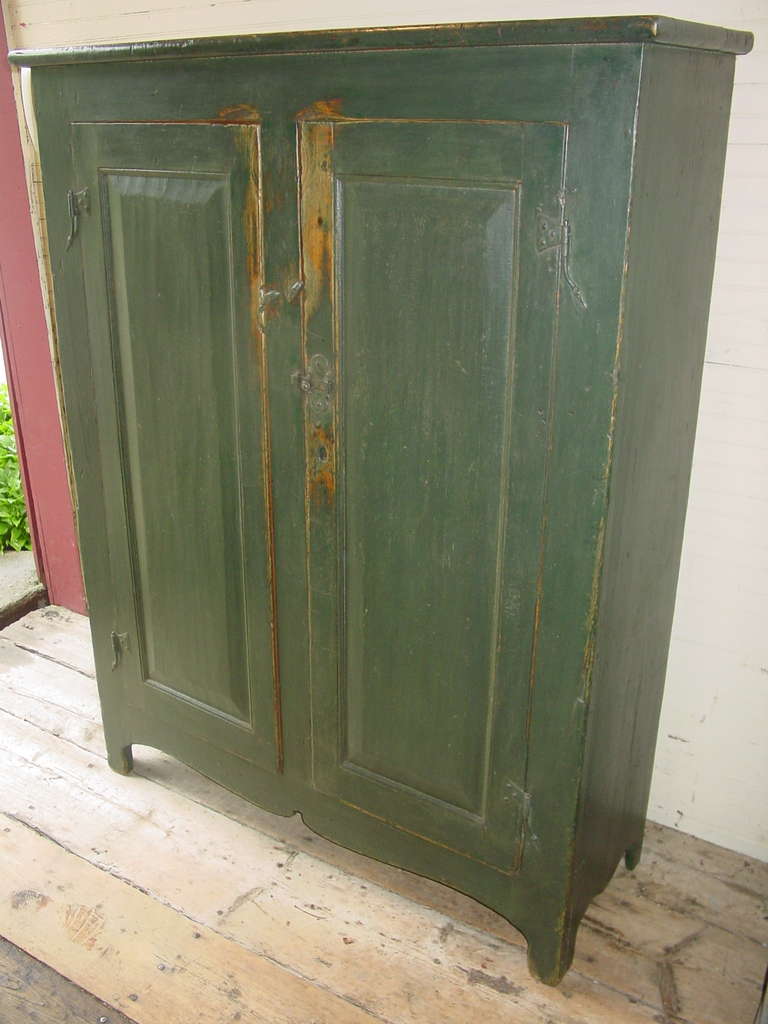 French Canadian Armoire In Good Condition In Woodbury, CT