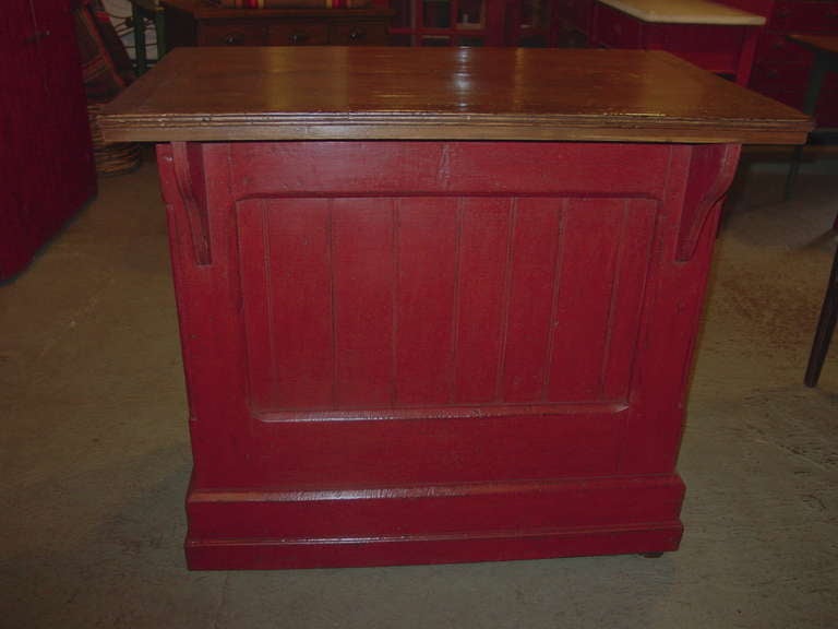 Petite Counter Island