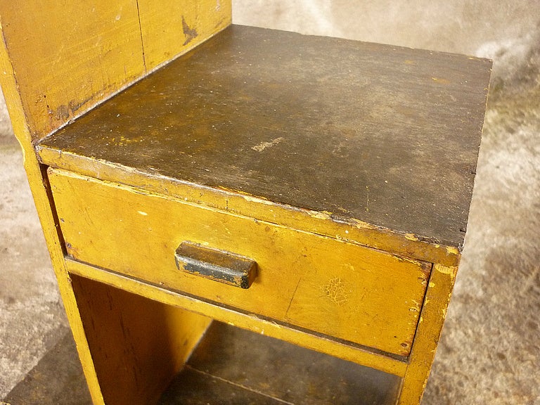 Gerrit Rietveld / De Stijl Shoe Polish Table In Distressed Condition For Sale In Den Bommel, NL