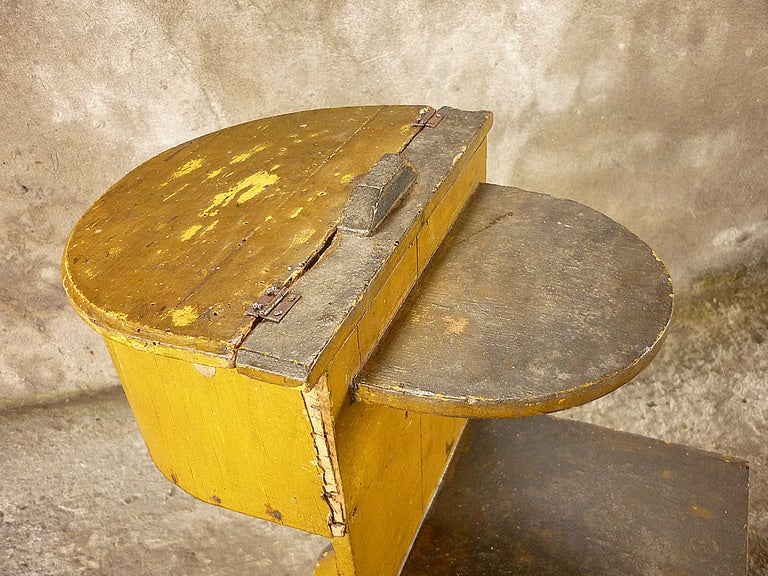 20th Century Gerrit Rietveld / De Stijl Shoe Polish Table For Sale