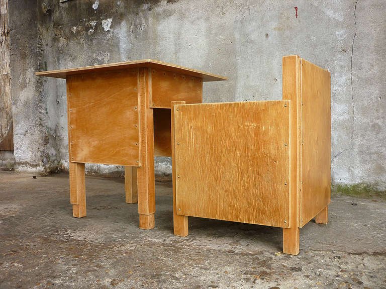 De Stijl Children chair and desk