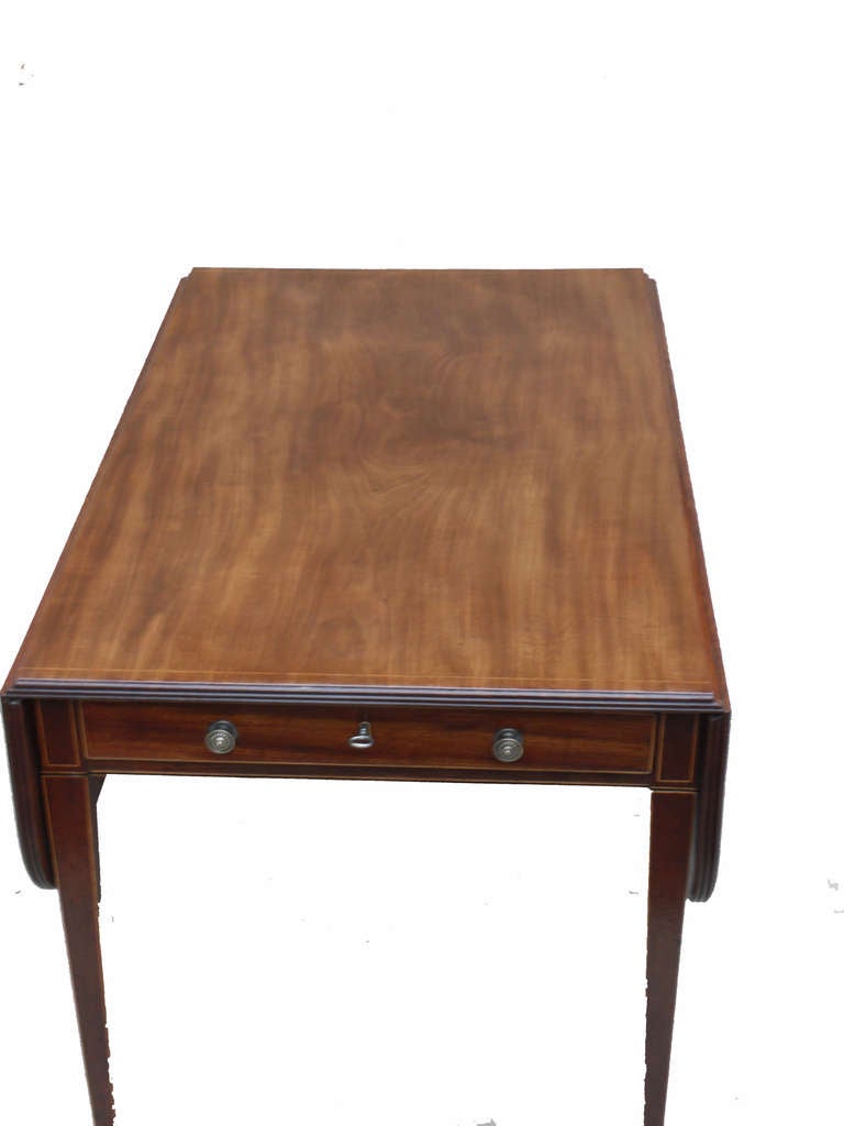 Georgien Grande table à manger de Pembroke en acajou du 18ème siècle en vente