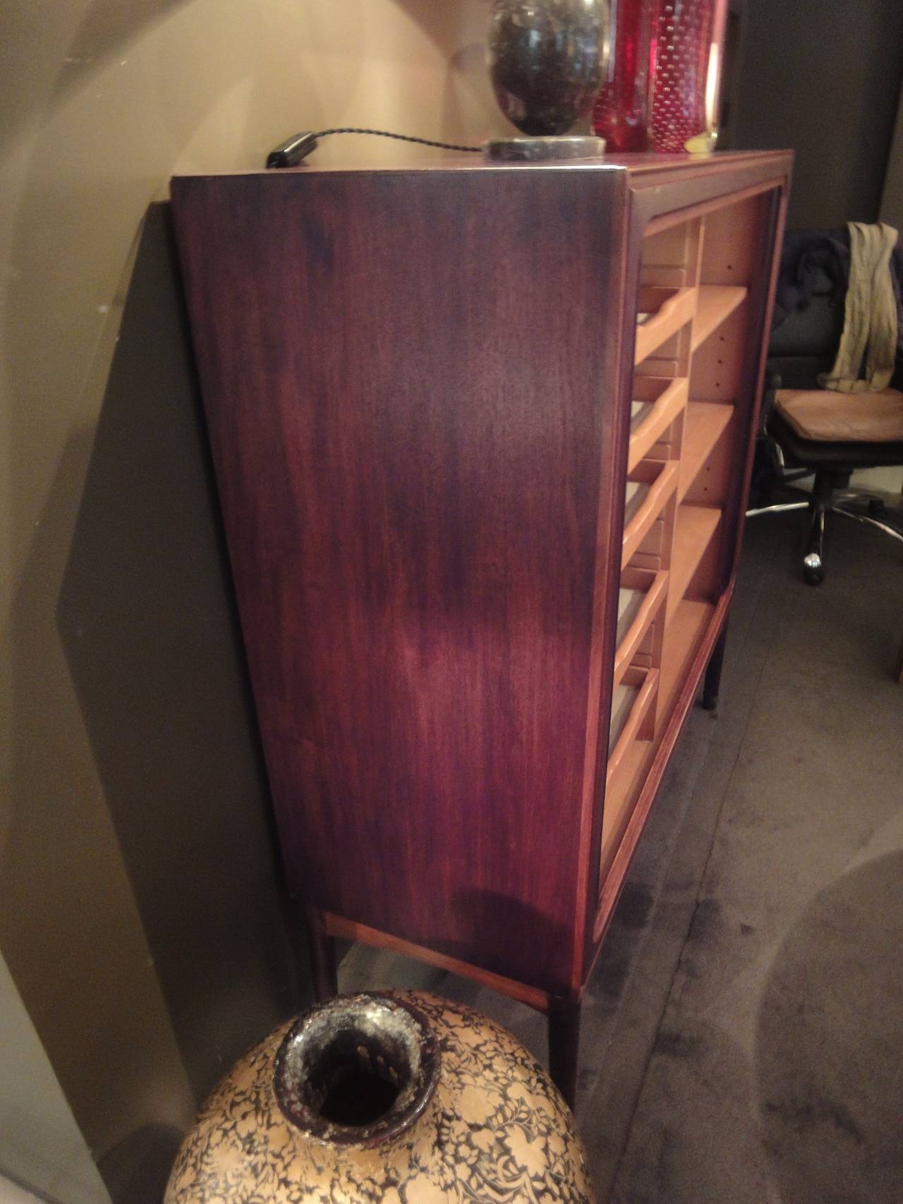 A Rosewood Cabinet on Stand 1