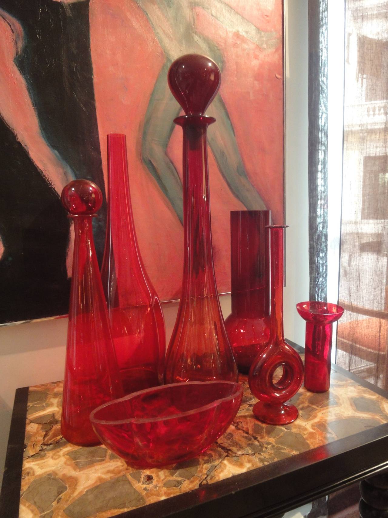 Collection of Seven Red Vases In Excellent Condition For Sale In Madrid, Madrid