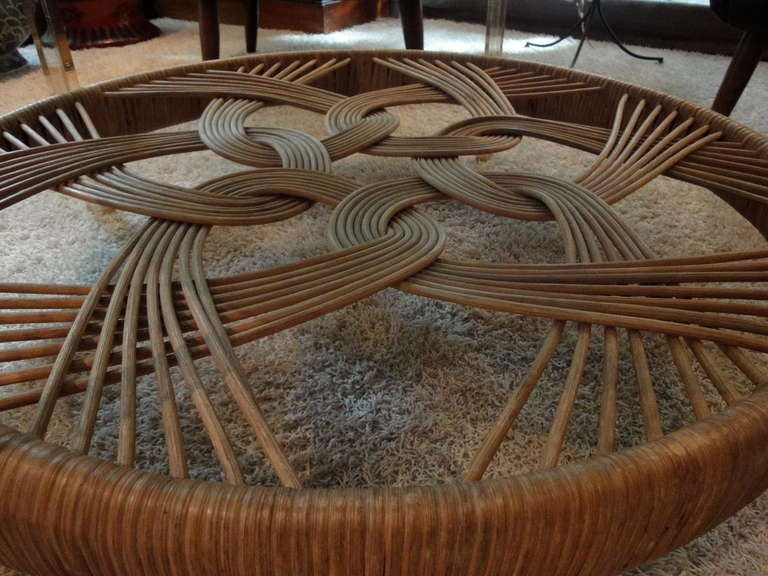 A Wicker Coffee Table In Excellent Condition In Madrid, Madrid