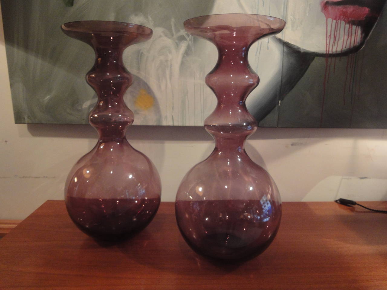 Large Pair of Violet Vases In Excellent Condition For Sale In Madrid, Madrid