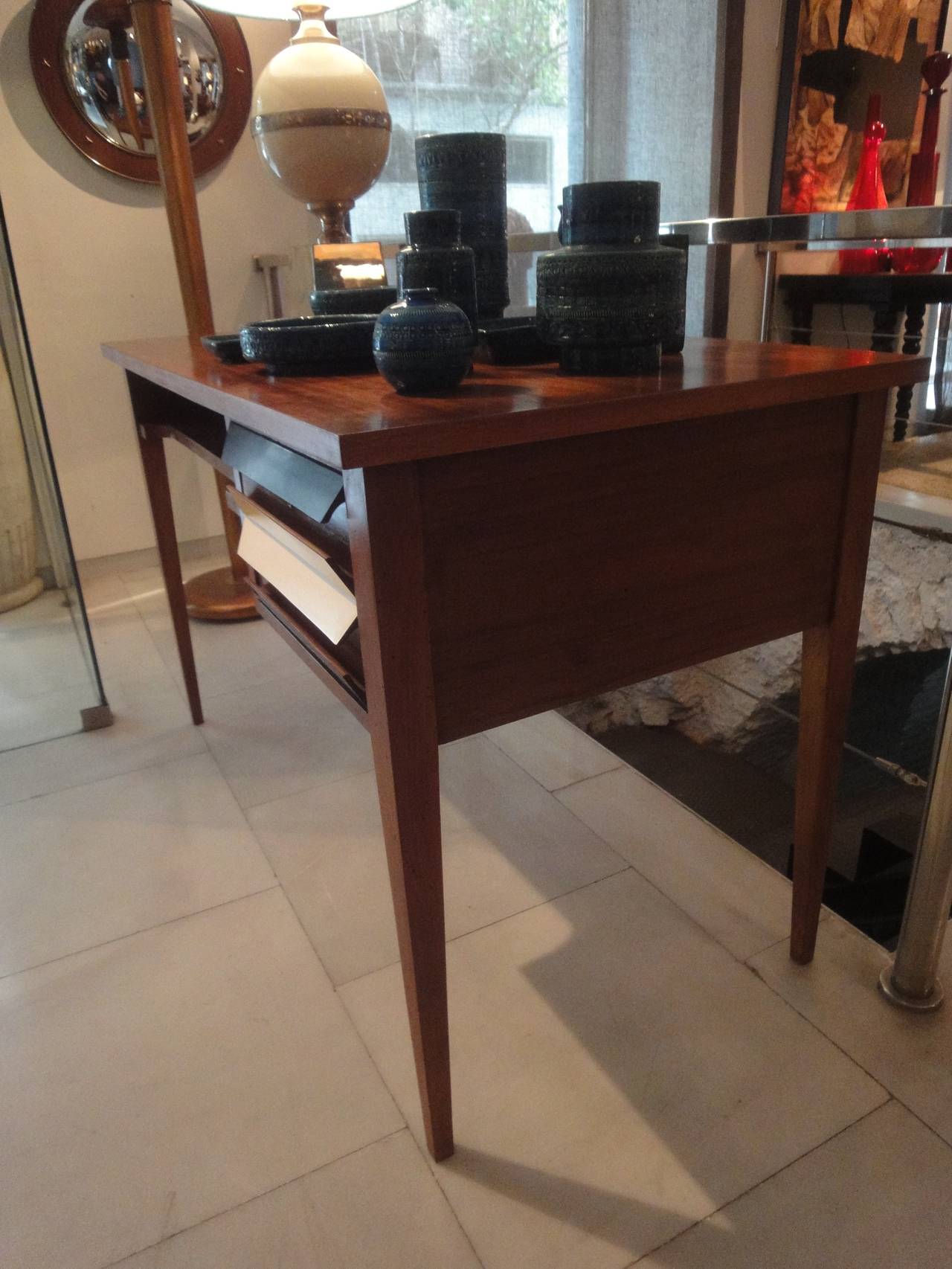 Italian Writing Desk In Excellent Condition For Sale In Madrid, Madrid