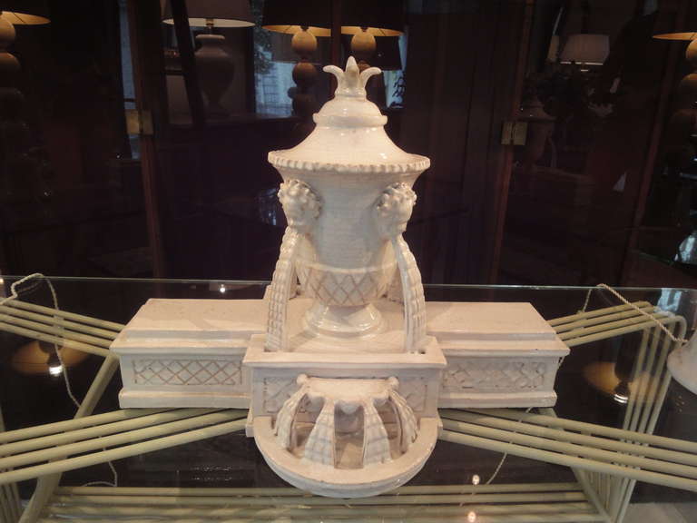 Fountain Shaped Centerpiece In Fair Condition For Sale In Madrid, Madrid
