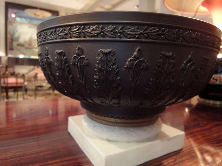 Neoclassical A Wedgwood Basalt-ware bowl For Sale