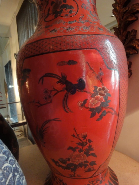 Mid-20th Century A large red-lacquered vase