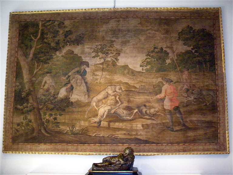 A Florentine Succo d'erba by a flamish Artist in Florence in the 18th century

The tapestry depicts a hunting scene

The tapestry is provided with an antique gilt frame