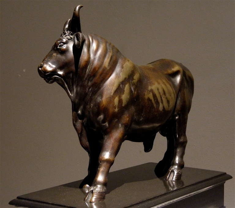 18th Century Bronze Bull Sculpture For Sale 4