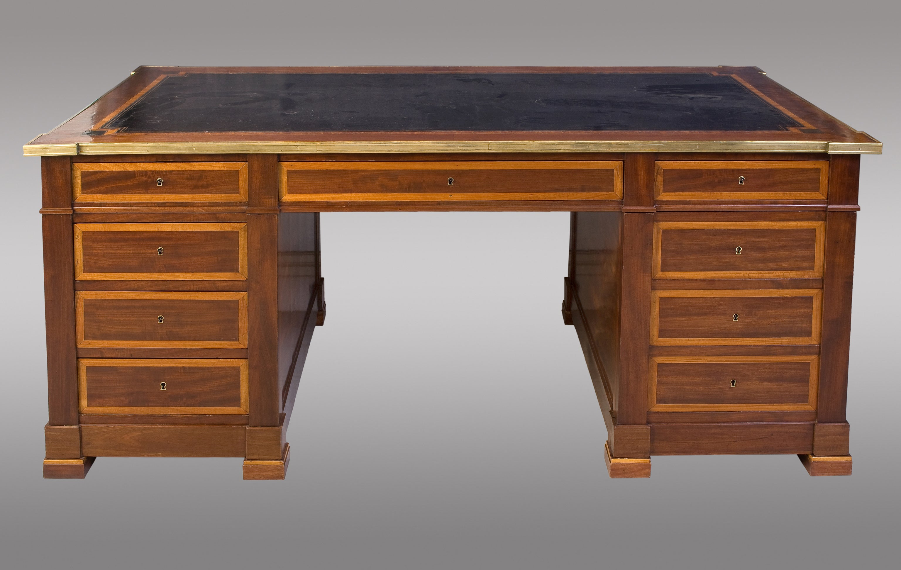 French Pedestal Desk in Mahogany and Crossbanded Sycamore For Sale