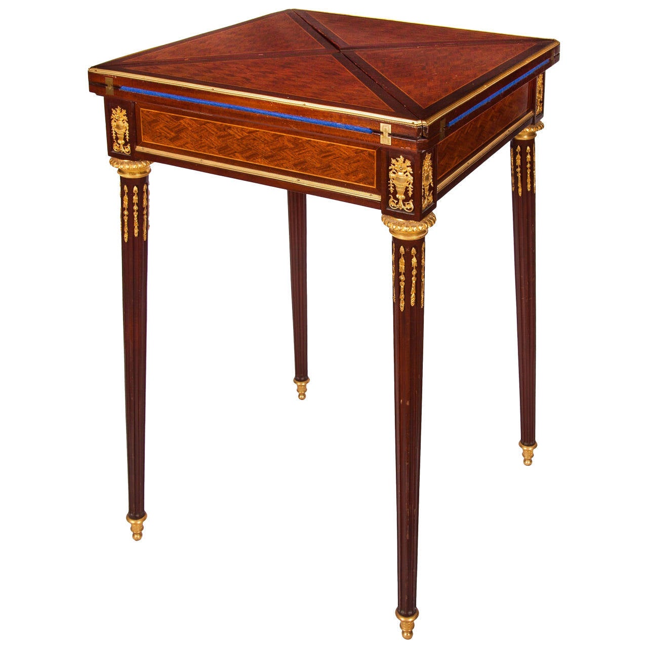 Table de poker pliante en bois de rose et acajou montée en bronze doré par Sormani