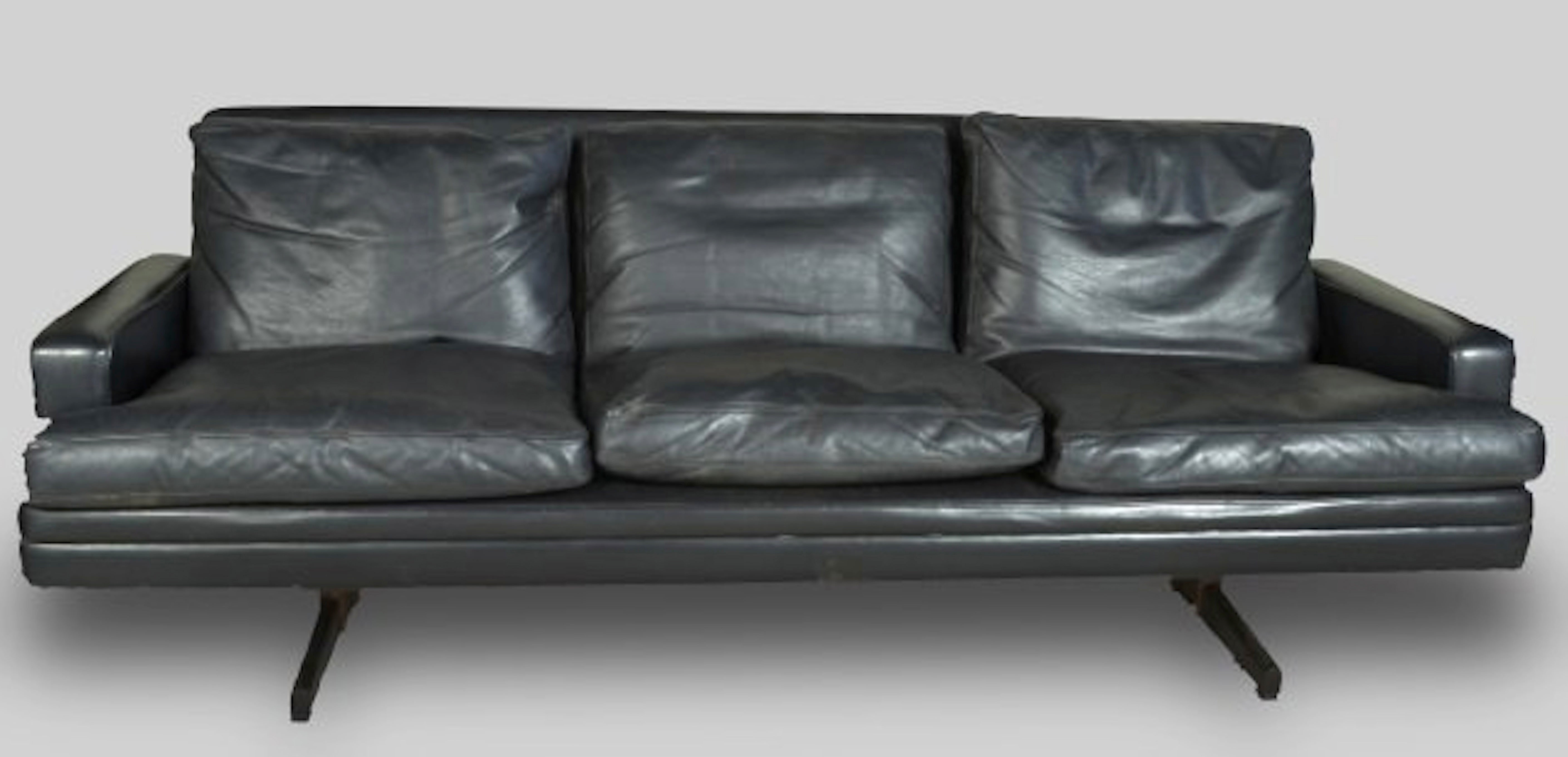 1960s Sleek 3 Cushion Black Leather Sofa by Fredrik Kayser for Vatne Mobler