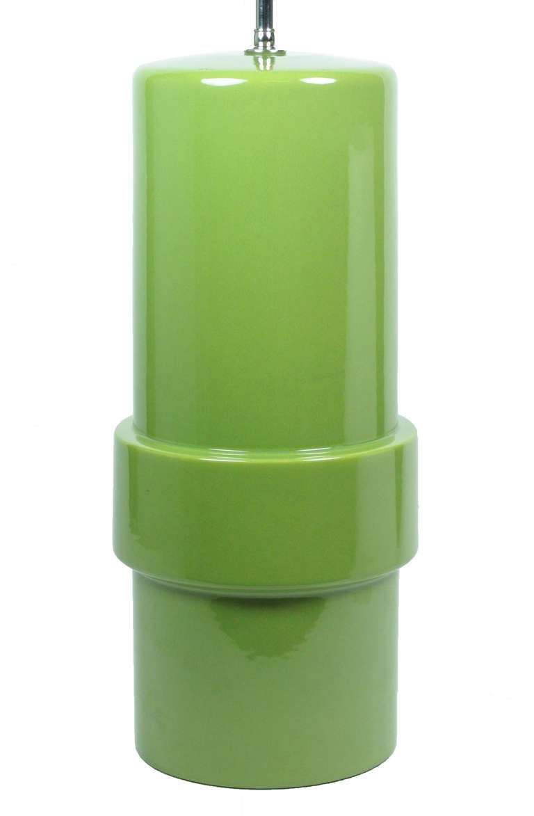A Lime Green Glazed Stepped Cylindrical Ceramic Table Lamp In Excellent Condition In New York, NY