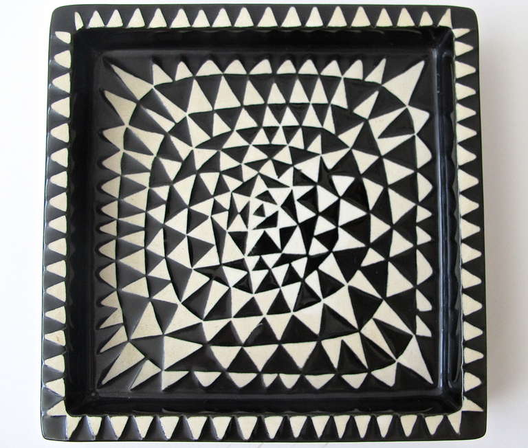 1950's Monochromatic optical pattern ashtray by Stig Lindberg for Gustavsberg.