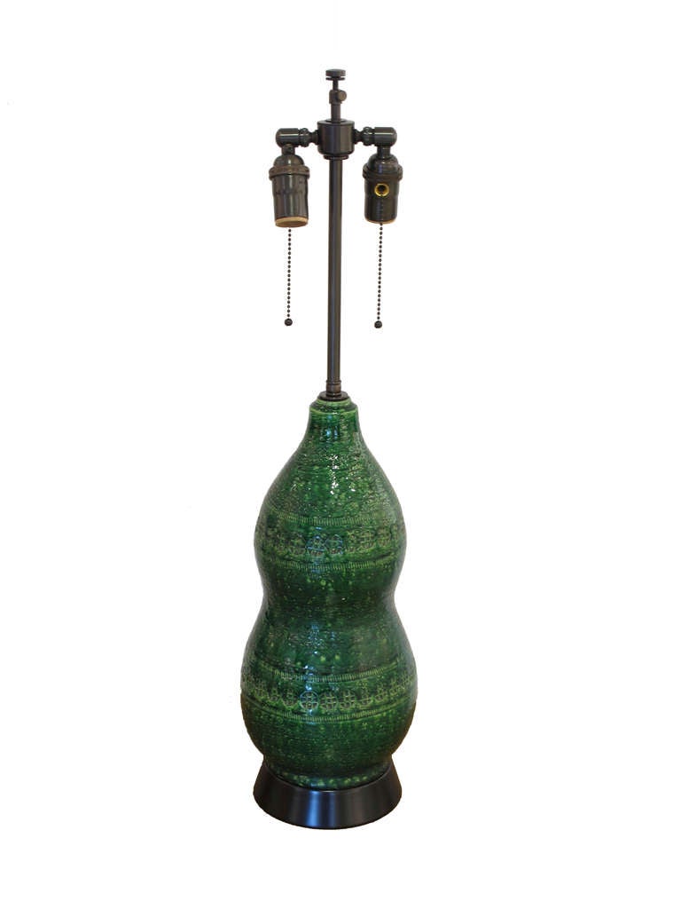 Double Gourd Italian Ceramic Table Lamp in Emerald Green In Excellent Condition In New York, NY