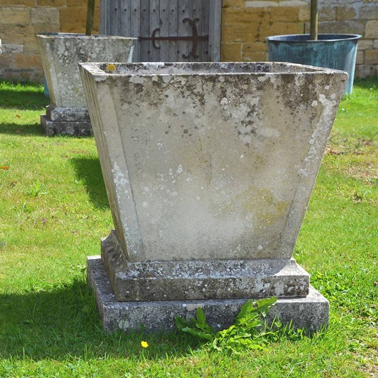 Pair of Mid-20th Century Square Stone Planters of Taper Form In Good Condition In Gloucestershire, GB