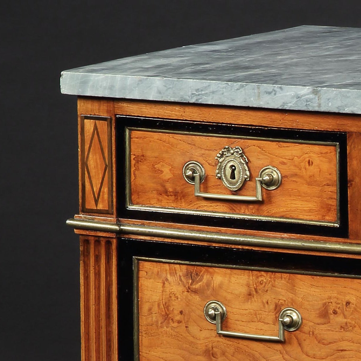 Fine Louis XVI Burr Elm Commode
