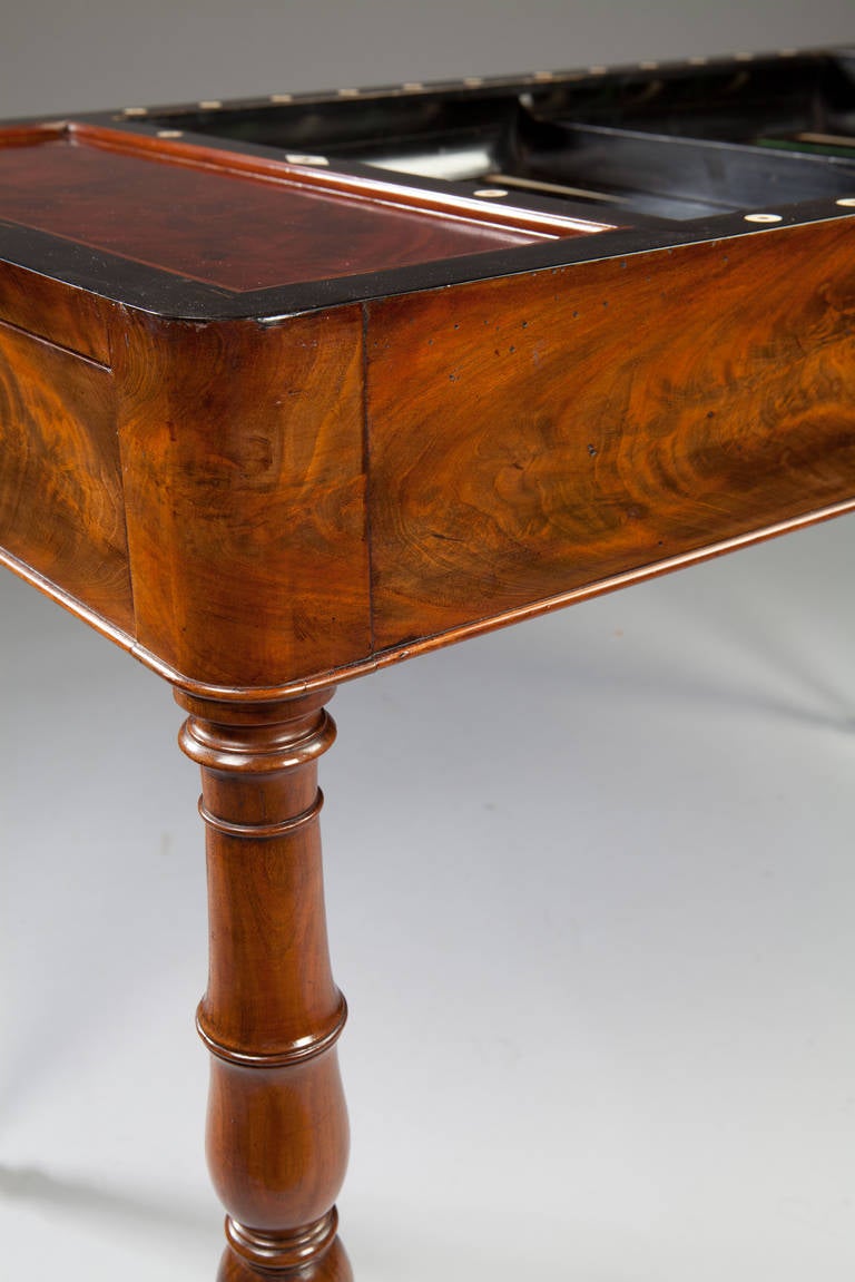 19th Century Very Fine Mahogany Tric Trac Table