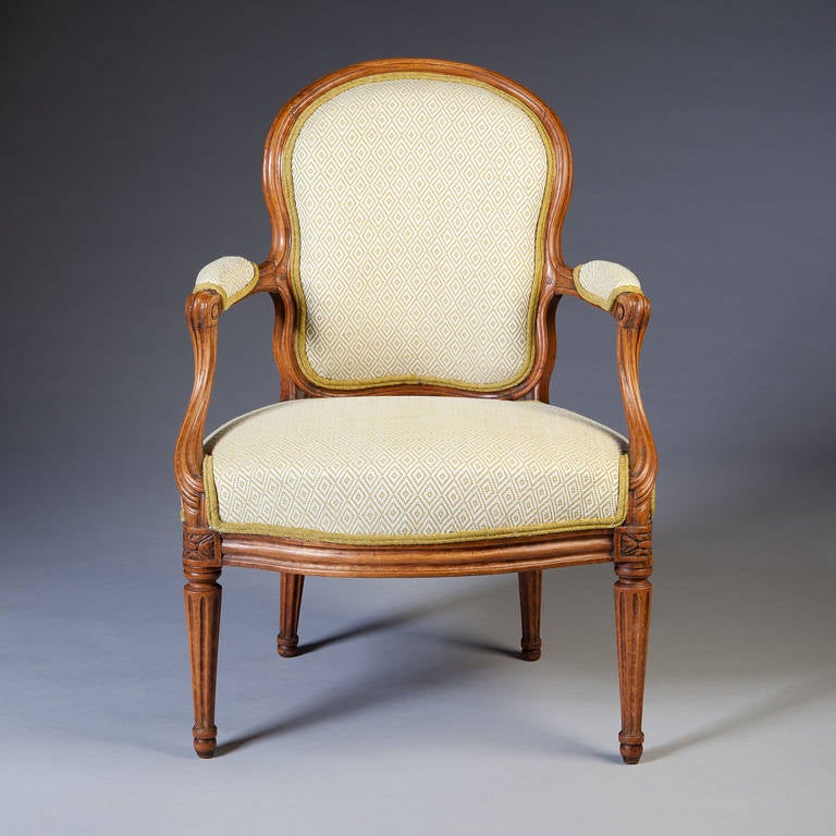 Pair of French Louis XV Fauteuils by Nicolas Courtois, circa 1770 In Excellent Condition In London, GB