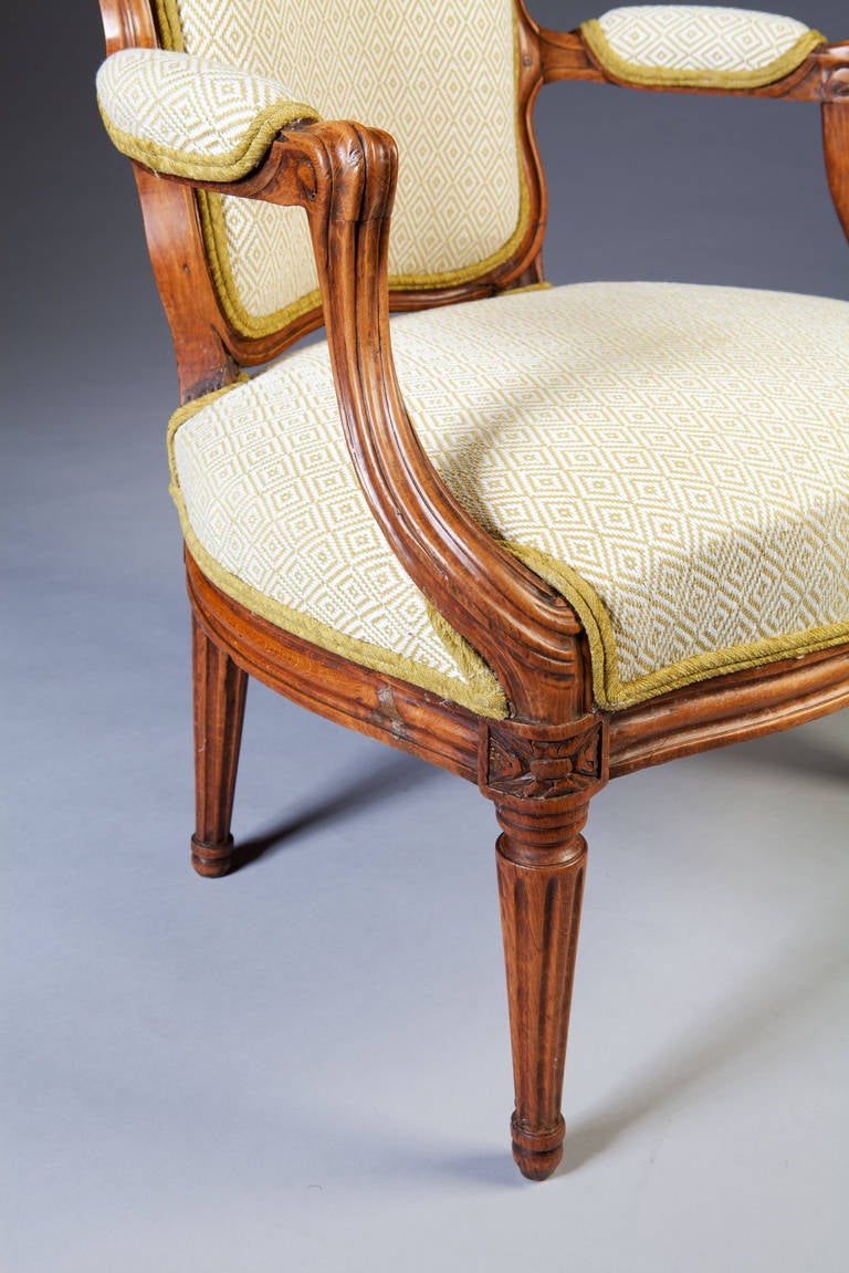 Pair of French Louis XV Fauteuils by Nicolas Courtois, circa 1770 3