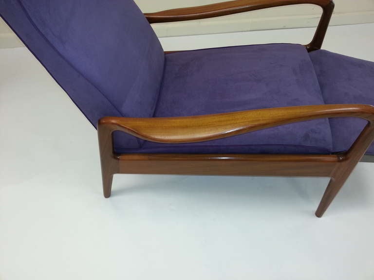 Mid-20th Century Greaves and Thomas of Mayfair Pair of Reclining Armchairs