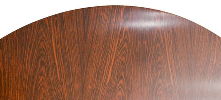 Mid 20th Century Design table.
Stunning Rosewood Drum table with four drawers, Designed by Robert Heritage for Archie Shine 

Literature: Designers Robert Heritage and Ernest Race carried out the furniture design for the Queen Elizabeth II ocean