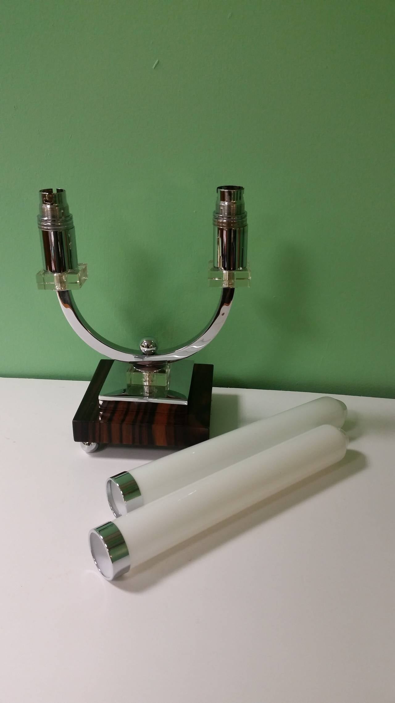 A Pair Of Art Deco Table Lamps In Excellent Condition For Sale In London, GB