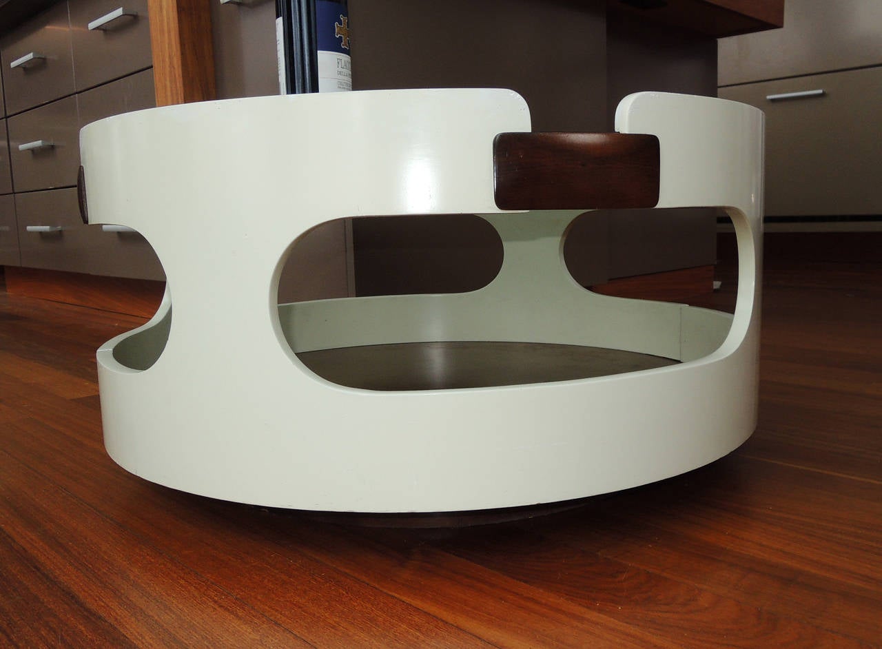 Mid-Century Modern Joe Colombo Style Coffee Table For Sale