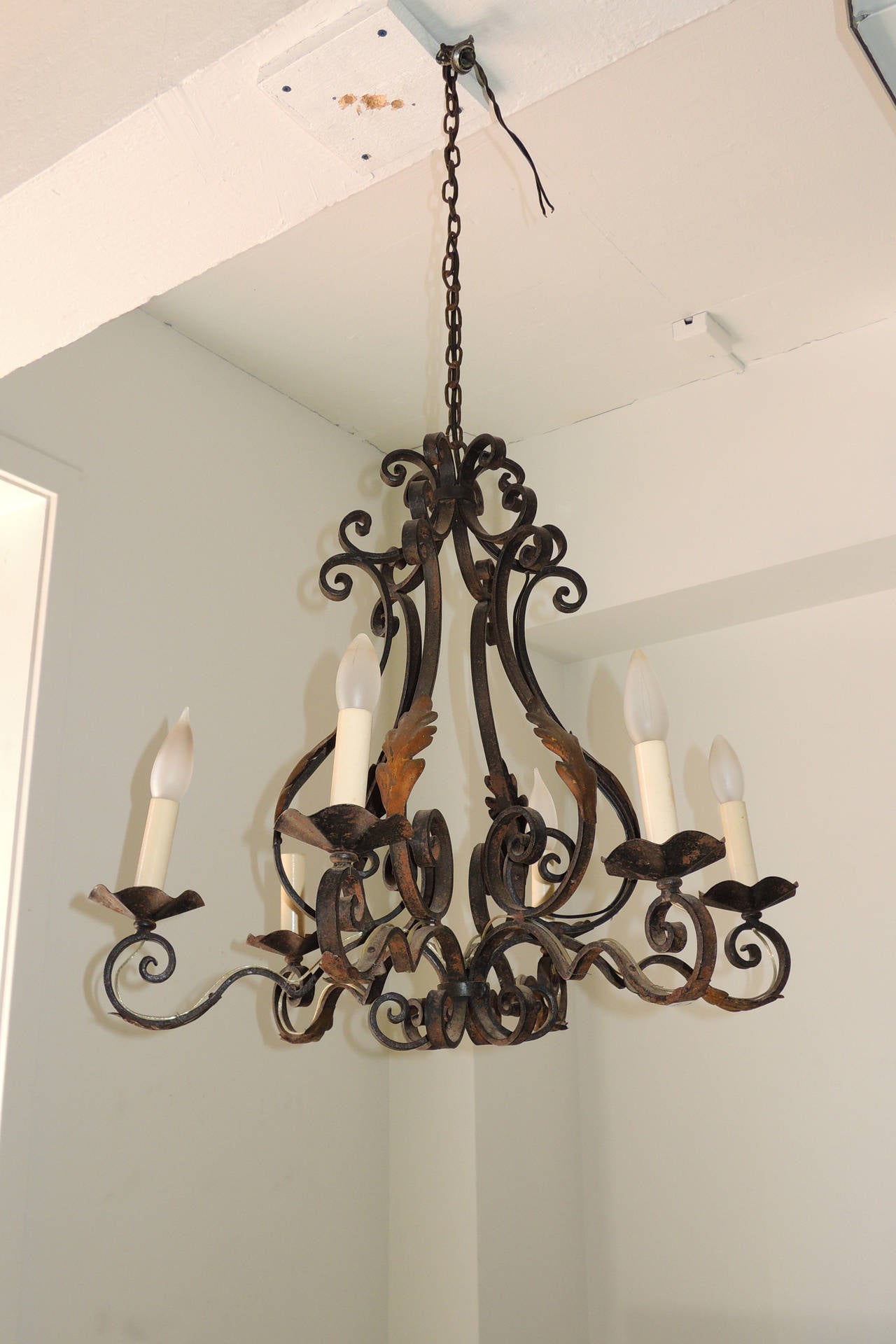 Louis XV French Iron Chandelier with Acanthus Leaves For Sale