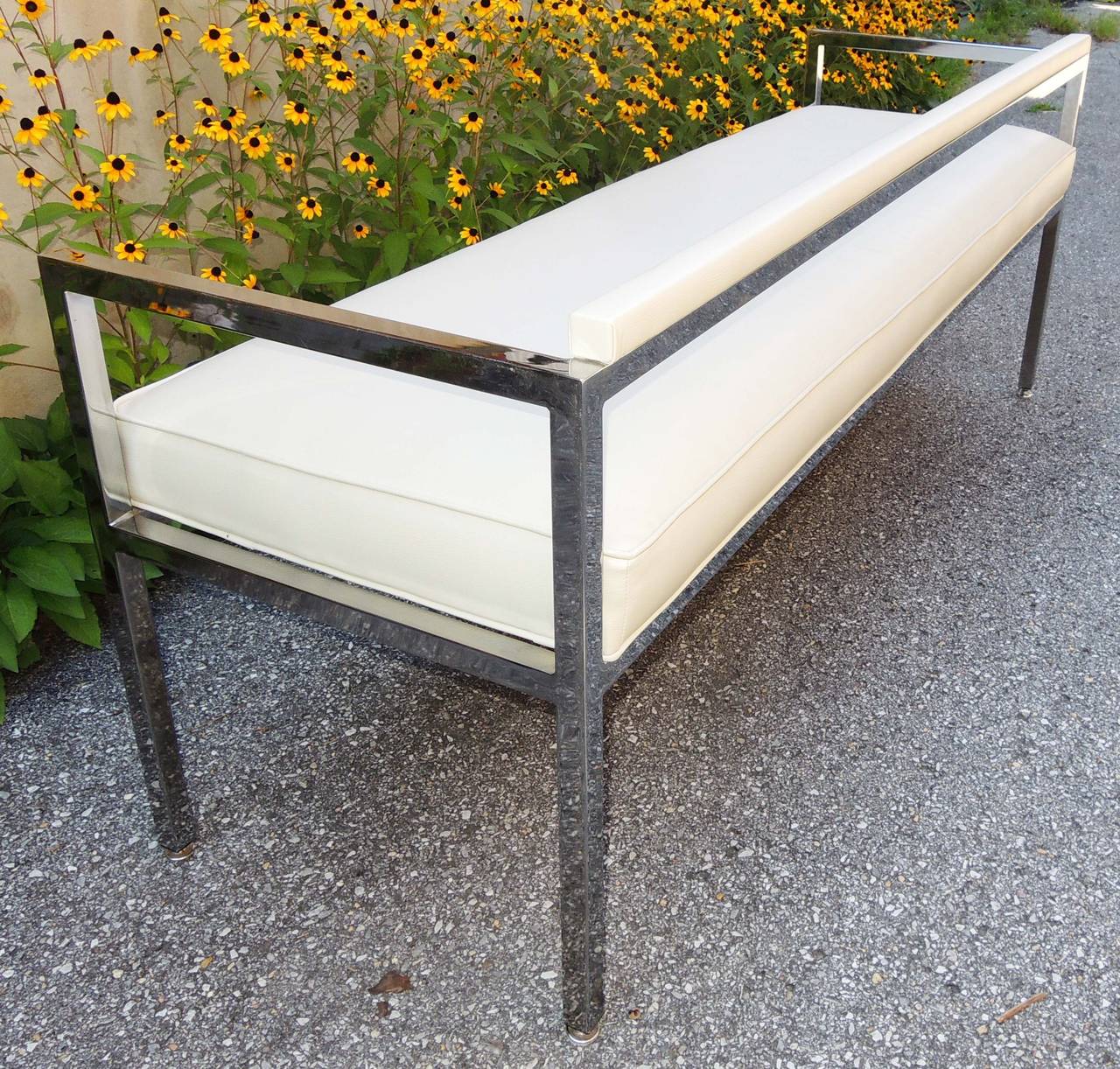 Knoll Bench with Back 2
