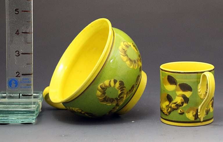 French Early Pottery Yellow Glaze Earthworm Pattern Mochaware circa 1820 Period For Sale