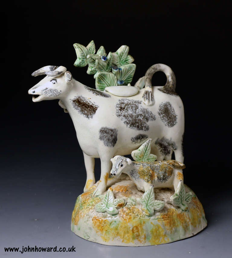 Antique English Pottery Cow Creamer with Bocage Late 18th Century In Excellent Condition In Woodstock, OXFORDSHIRE