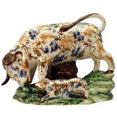 Ancienne figurine de taureau en faïence Prattware datant d'environ 1790